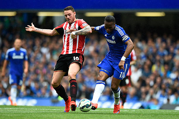 斯基拉：埃文-弗格森愿意出国踢球，本周决定是否加盟罗马.