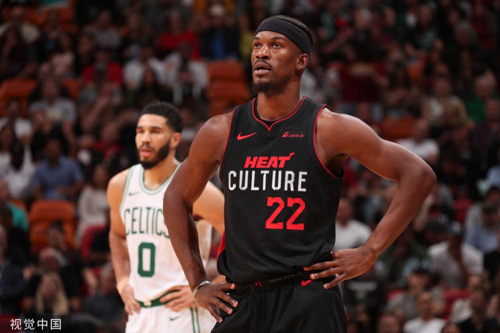 姆巴佩2025年已打入25球，与登贝莱并列五大联赛球员最多.